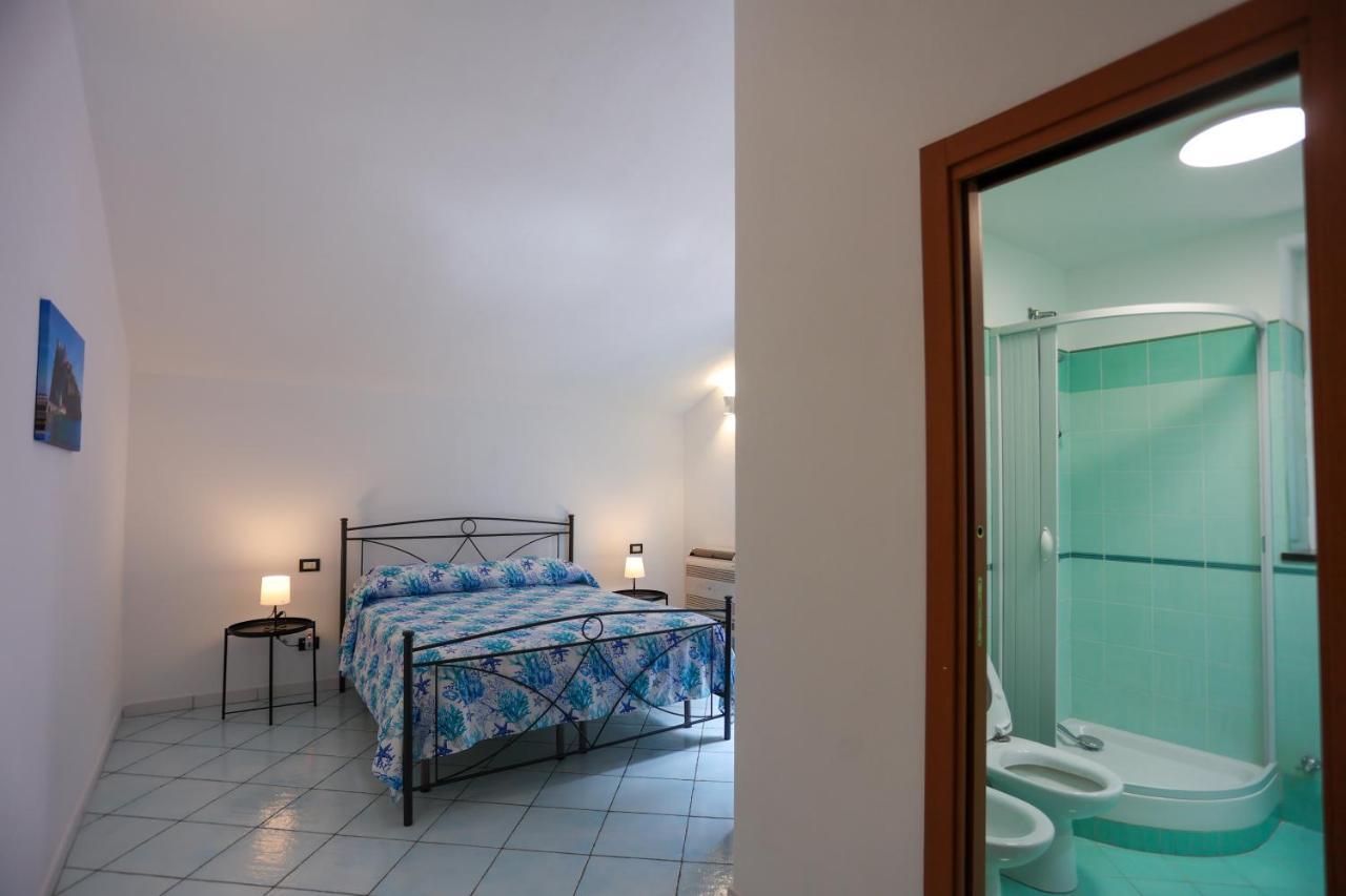 Appartamento Panoramico La Rosa Dei Venti-Libeccio Ischia Bagian luar foto