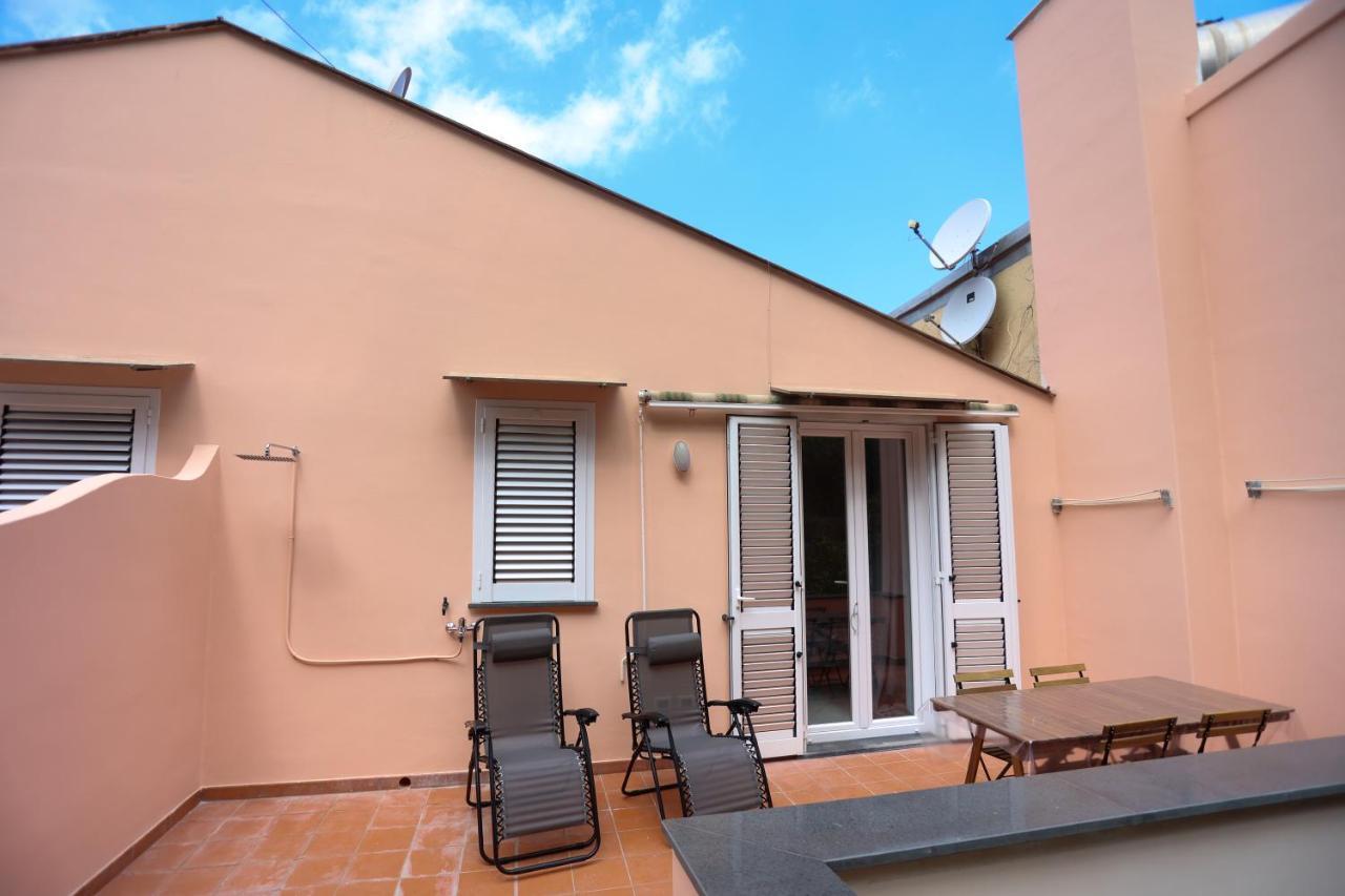Appartamento Panoramico La Rosa Dei Venti-Libeccio Ischia Bagian luar foto
