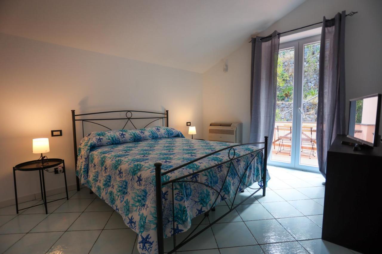 Appartamento Panoramico La Rosa Dei Venti-Libeccio Ischia Bagian luar foto